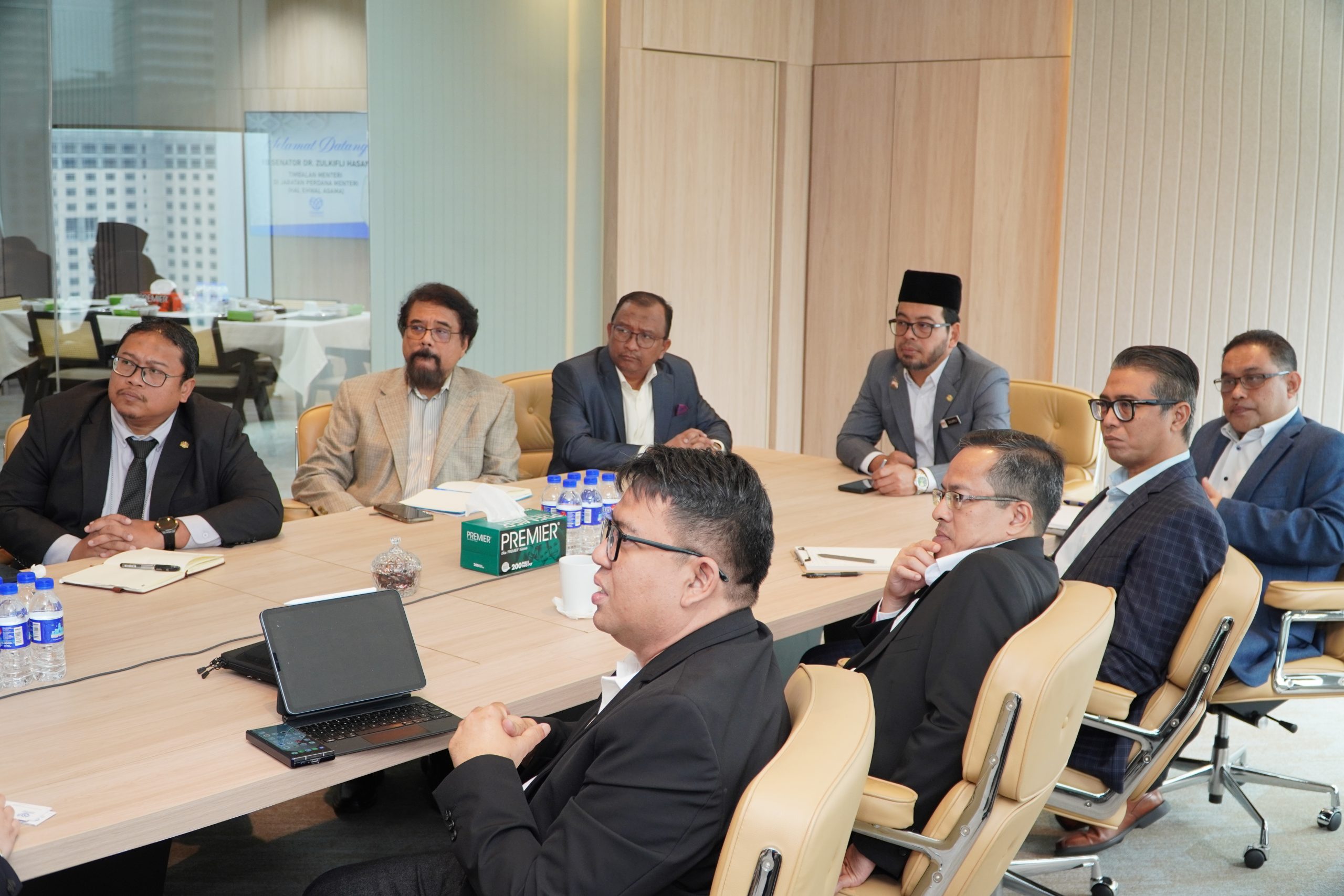 Kunjungan YB Senator Dr. Zulkifli Hasan, Timbalan Menteri di Jabatan Perdana Menteri (Hal Ehwal Agama) ke Madani Research Centre